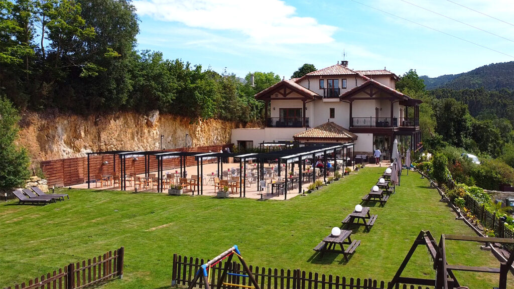 Hotel Playa de Aguilar terraza / jardin